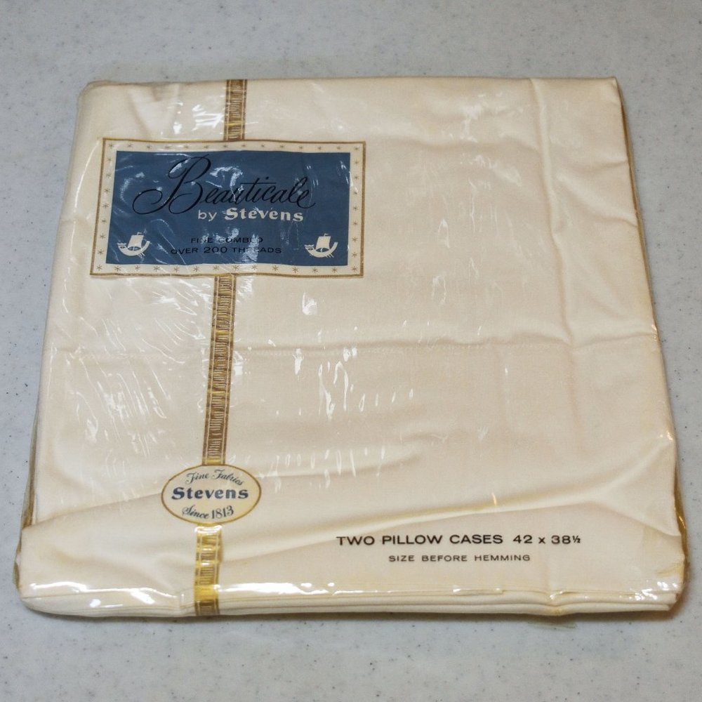 NWD Vtg Stevens Beauticale Cotton 200 Thread (2) Cream Pillow Cases 42 x 38.5